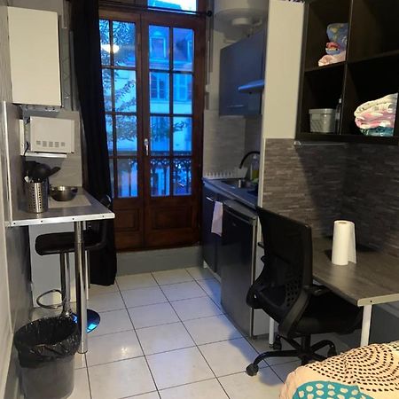 Emplacement Ideal : Studio Au Coeur De Dijon Disponible En Location Apartment Exterior photo