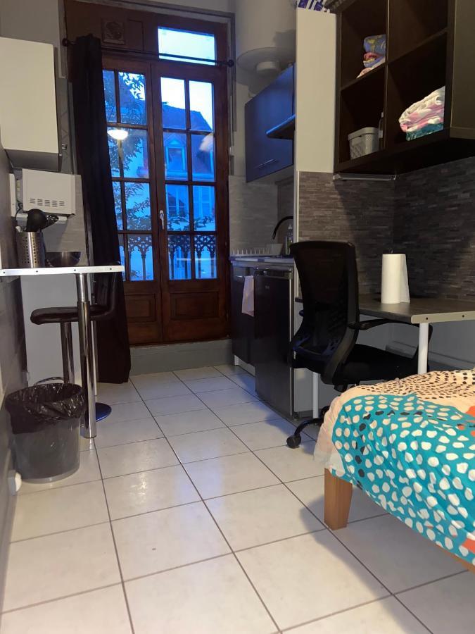 Emplacement Ideal : Studio Au Coeur De Dijon Disponible En Location Apartment Exterior photo